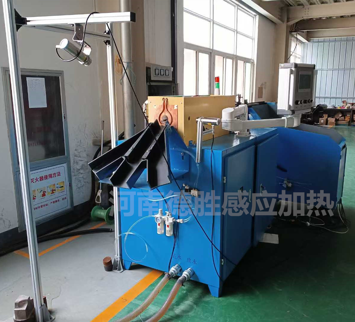 铜棒中频炉三分选出料机构_副本